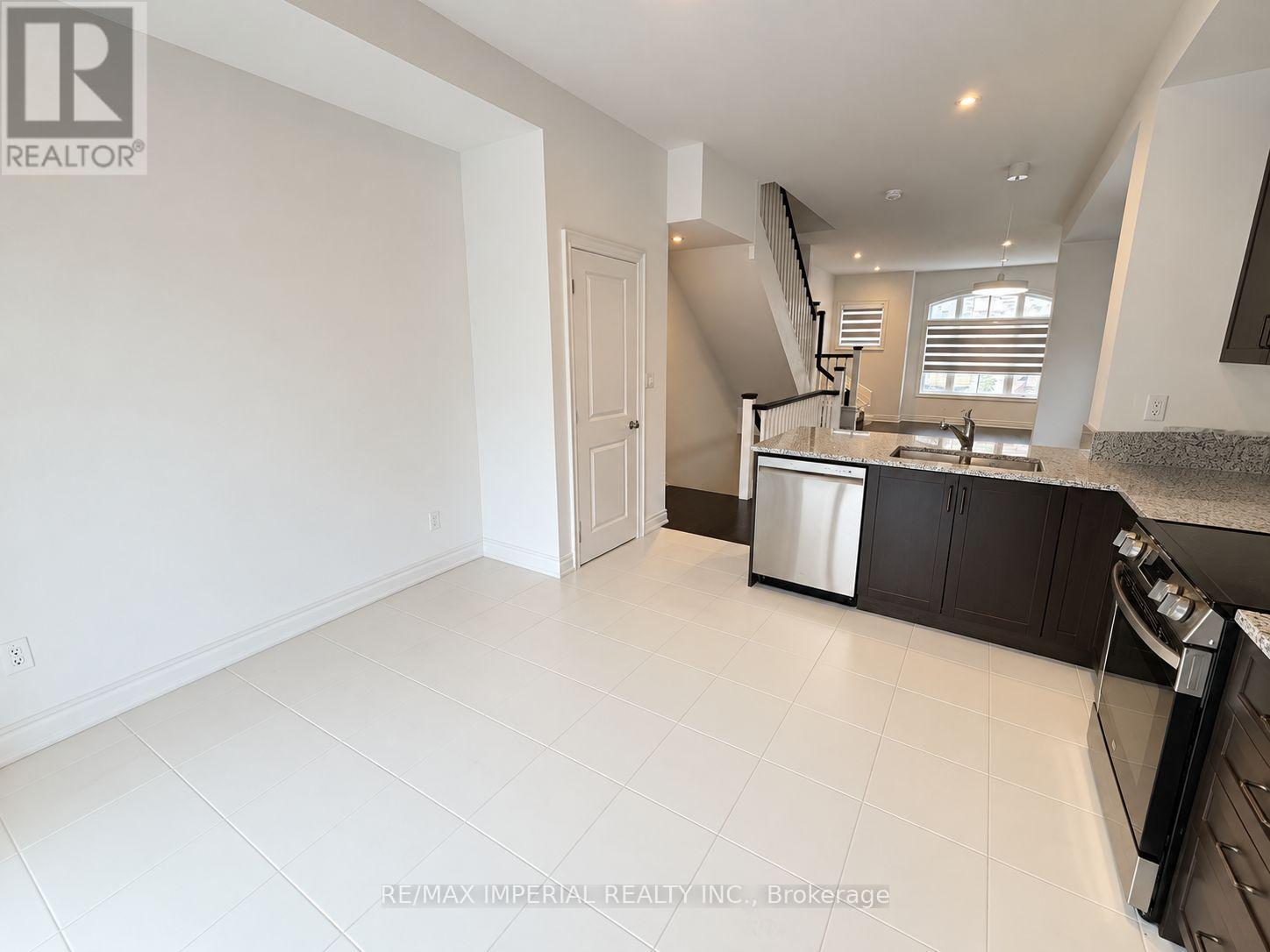 185 - 70 Lunar Crescent, Mississauga, Ontario  L5M 2R4 - Photo 12 - W13823192