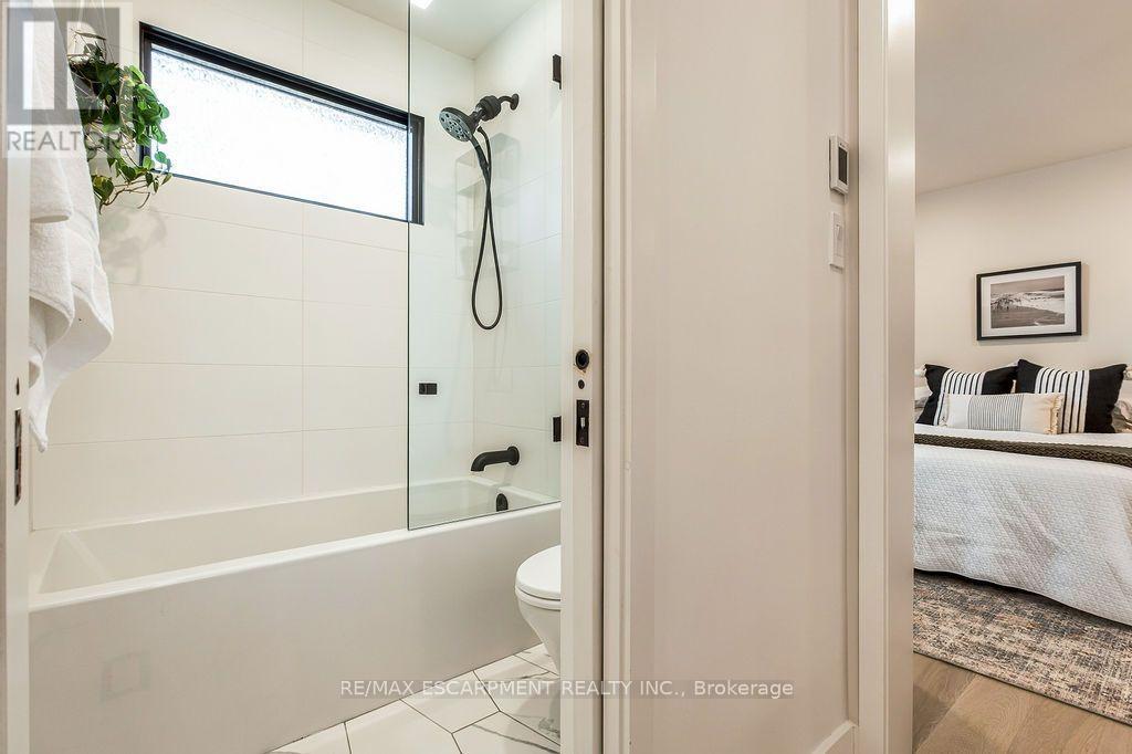 2473 Woburn Crescent, Oakville, Ontario  L6L 5E8 - Photo 31 - W13826252