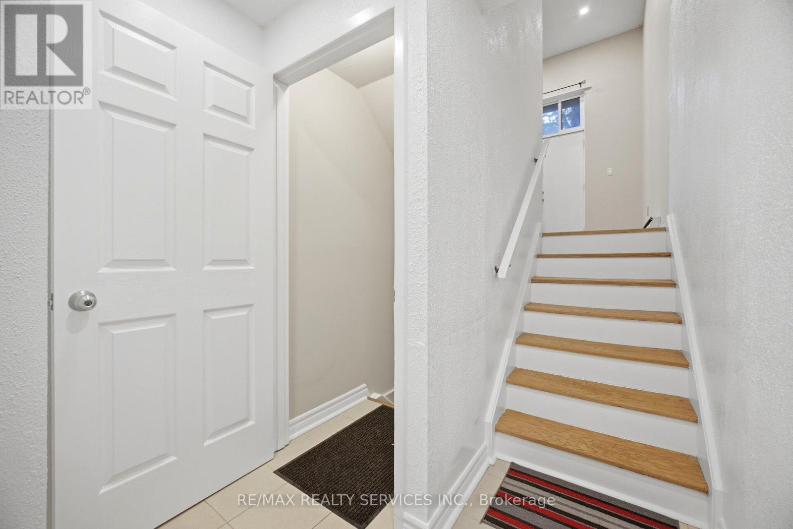 154 Darras Court, Brampton, Ontario L6T 1W7 - Photo 16 - W13826274