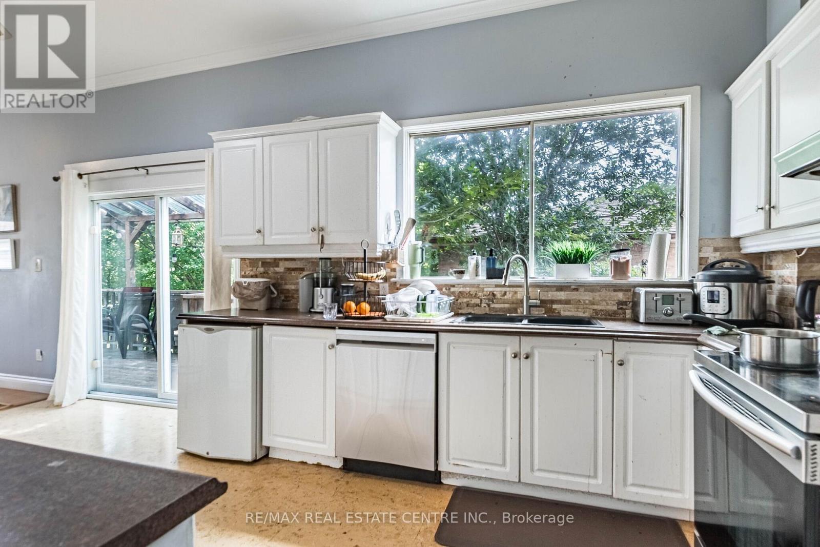 1423 Sixth Line, Oakville, Ontario  L6H 1X6 - Photo 11 - W13826312