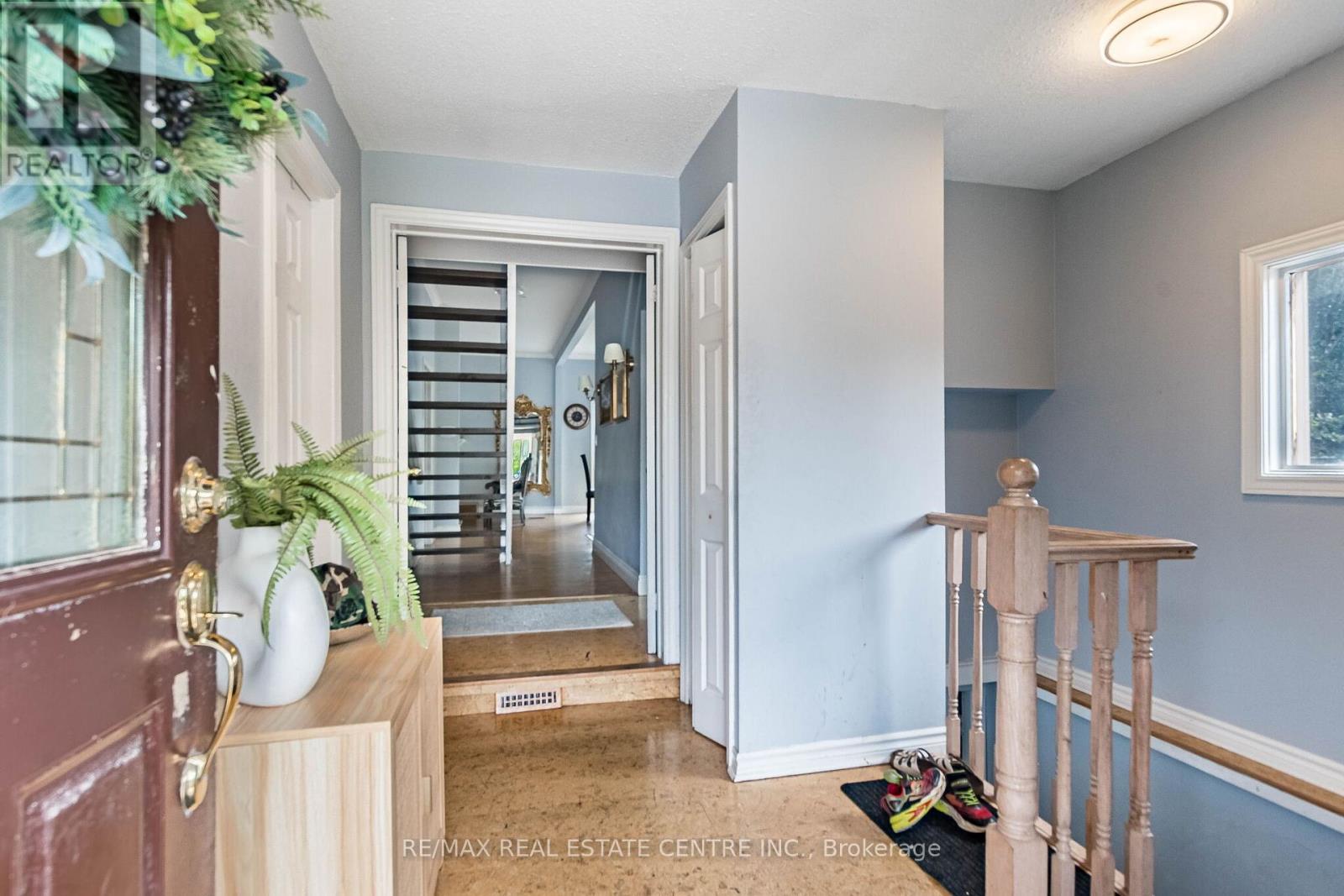 1423 Sixth Line, Oakville, Ontario  L6H 1X6 - Photo 5 - W13826312