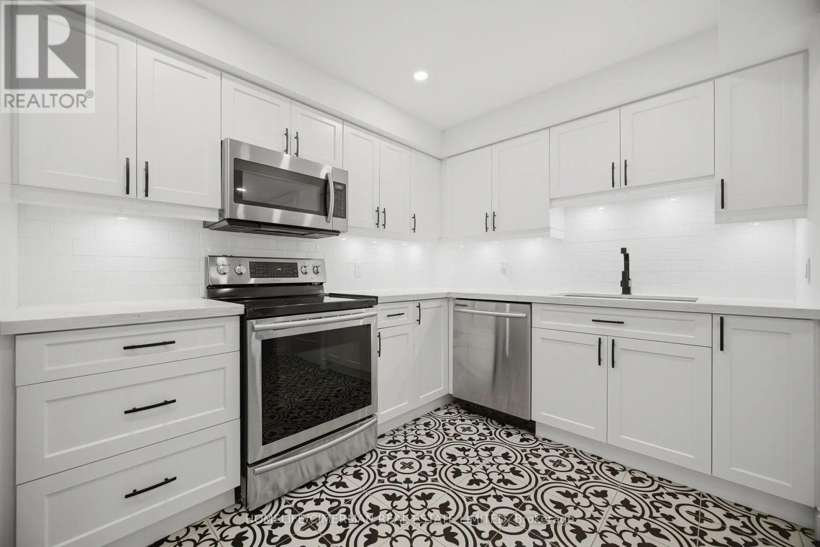 320 - 150 Wilson Street W, Hamilton, Ontario  L9G 4E7 - Photo 18 - X13826326