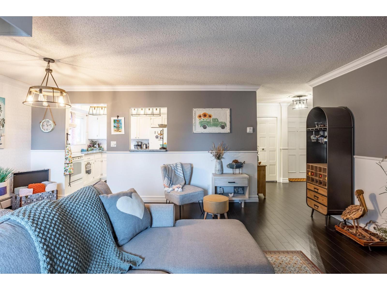 301 1390 Martin Street, White Rock, British Columbia  V4B 3W5 - Photo 7 - R3169008