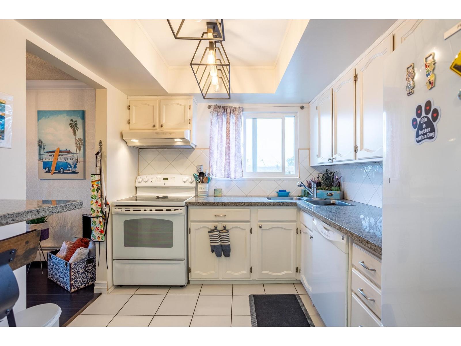 301 1390 Martin Street, White Rock, British Columbia  V4B 3W5 - Photo 10 - R3169008