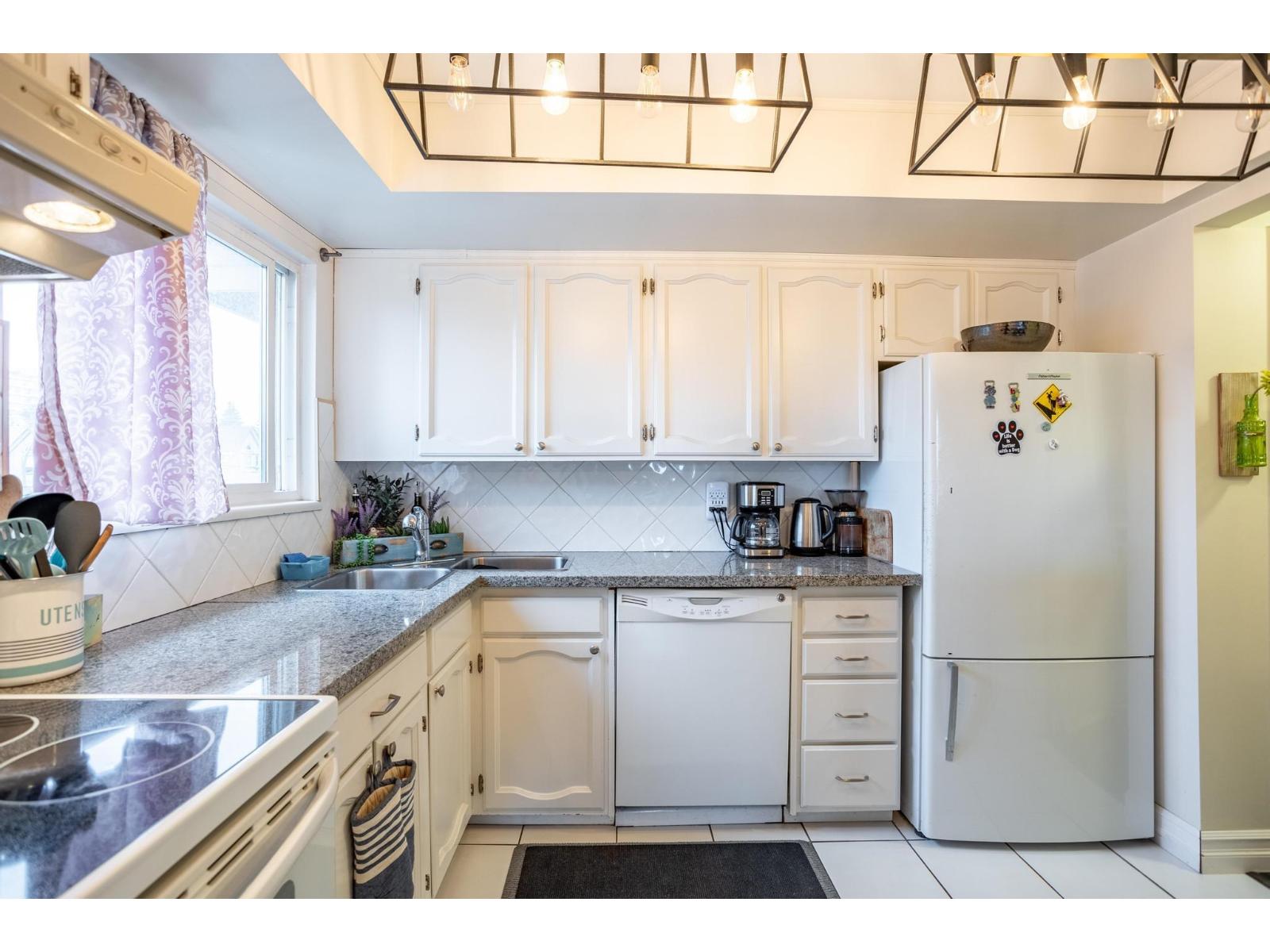 301 1390 Martin Street, White Rock, British Columbia  V4B 3W5 - Photo 12 - R3169008