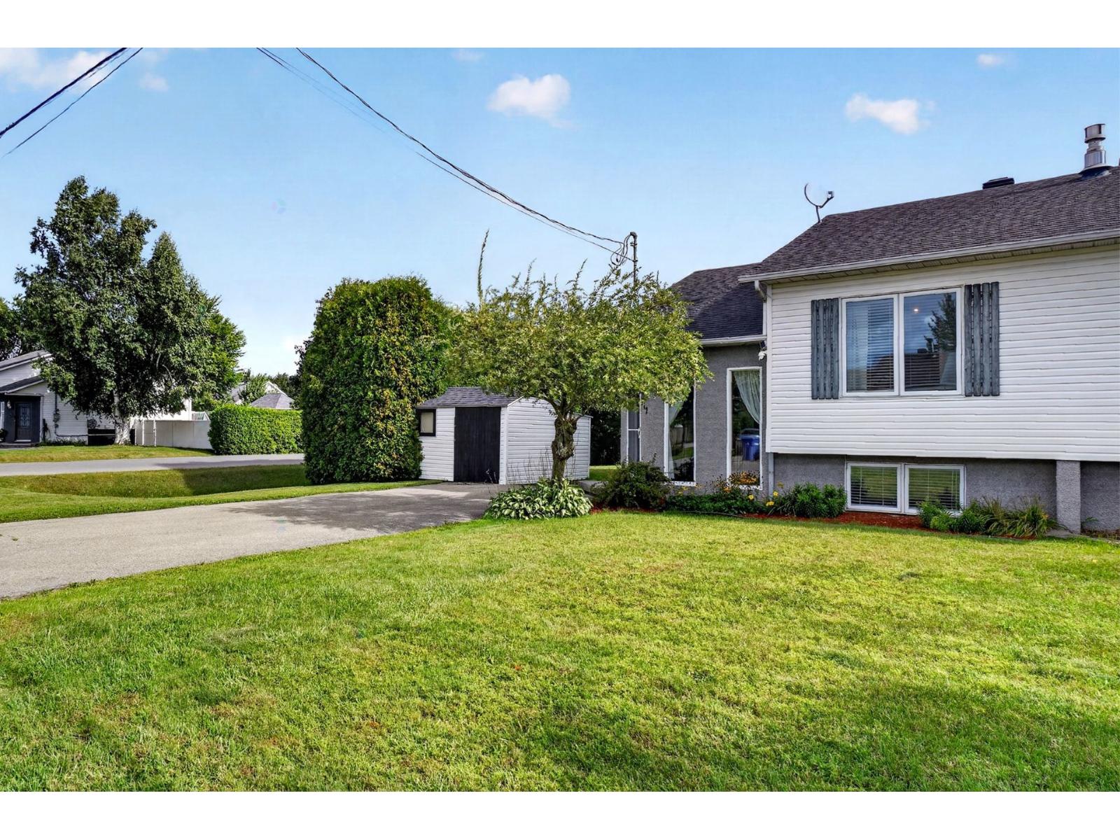 212 22e Avenue Saint-Zotique Quebec Canada J0P1Z0 2