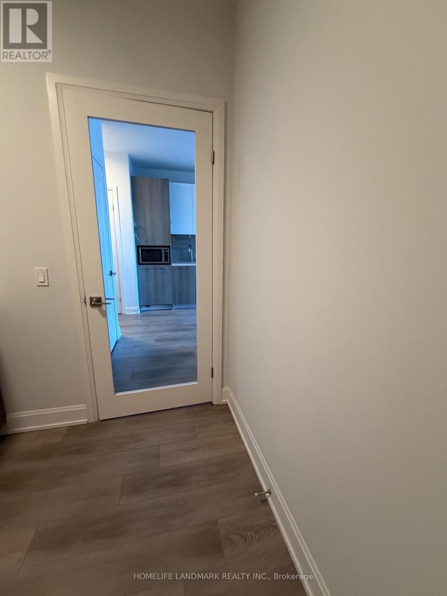 1031 - 38 Water Walk Drive, Markham, Ontario  L3R 6M8 - Photo 11 - N13654986