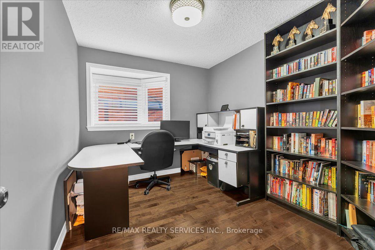 18 Corkett Drive, Brampton, Ontario  L6X 3H3 - Photo 18 - W13810154