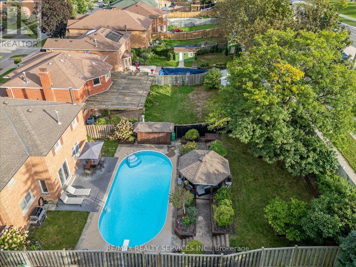 18 Corkett Drive, Brampton, Ontario  L6X 3H3 - Photo 44 - W13810154