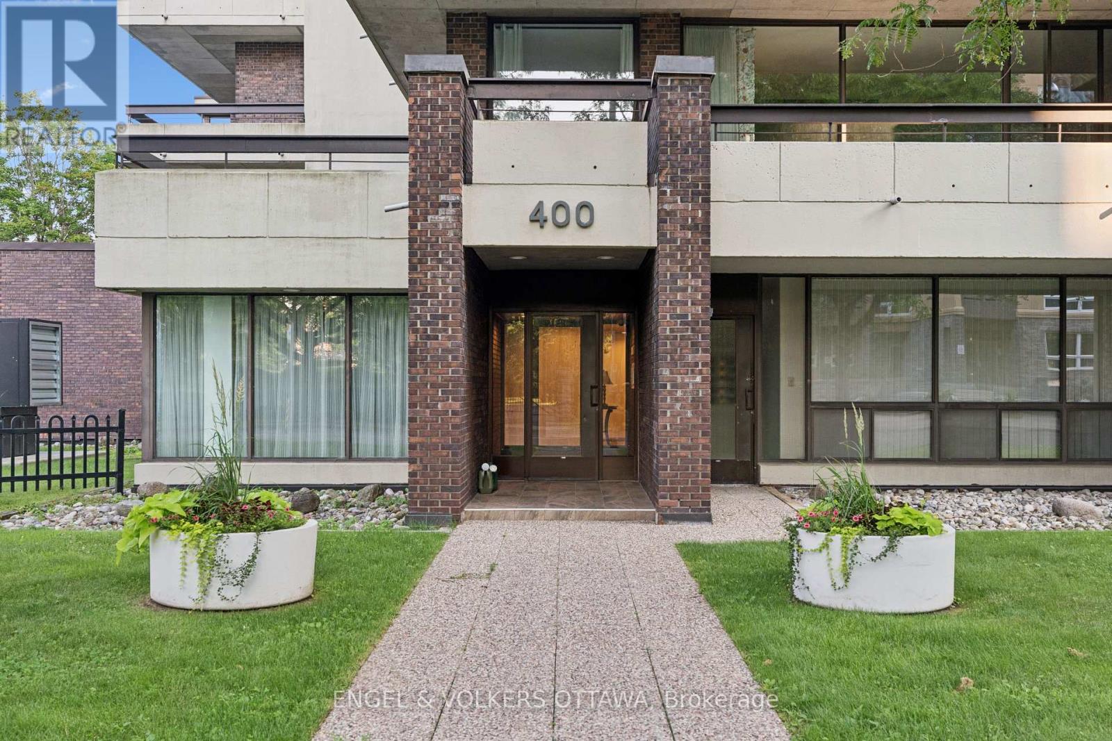 8a - 400 Laurier Street E, Ottawa, Ontario K1N 8Y2 - Photo 3 - X13826366