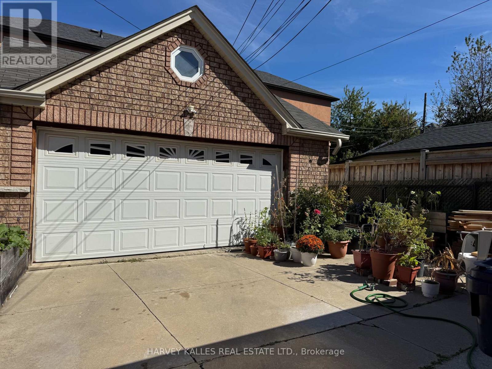 313 Glenholme Avenue, Toronto, Ontario  M6E 3E2 - Photo 2 - C13826346