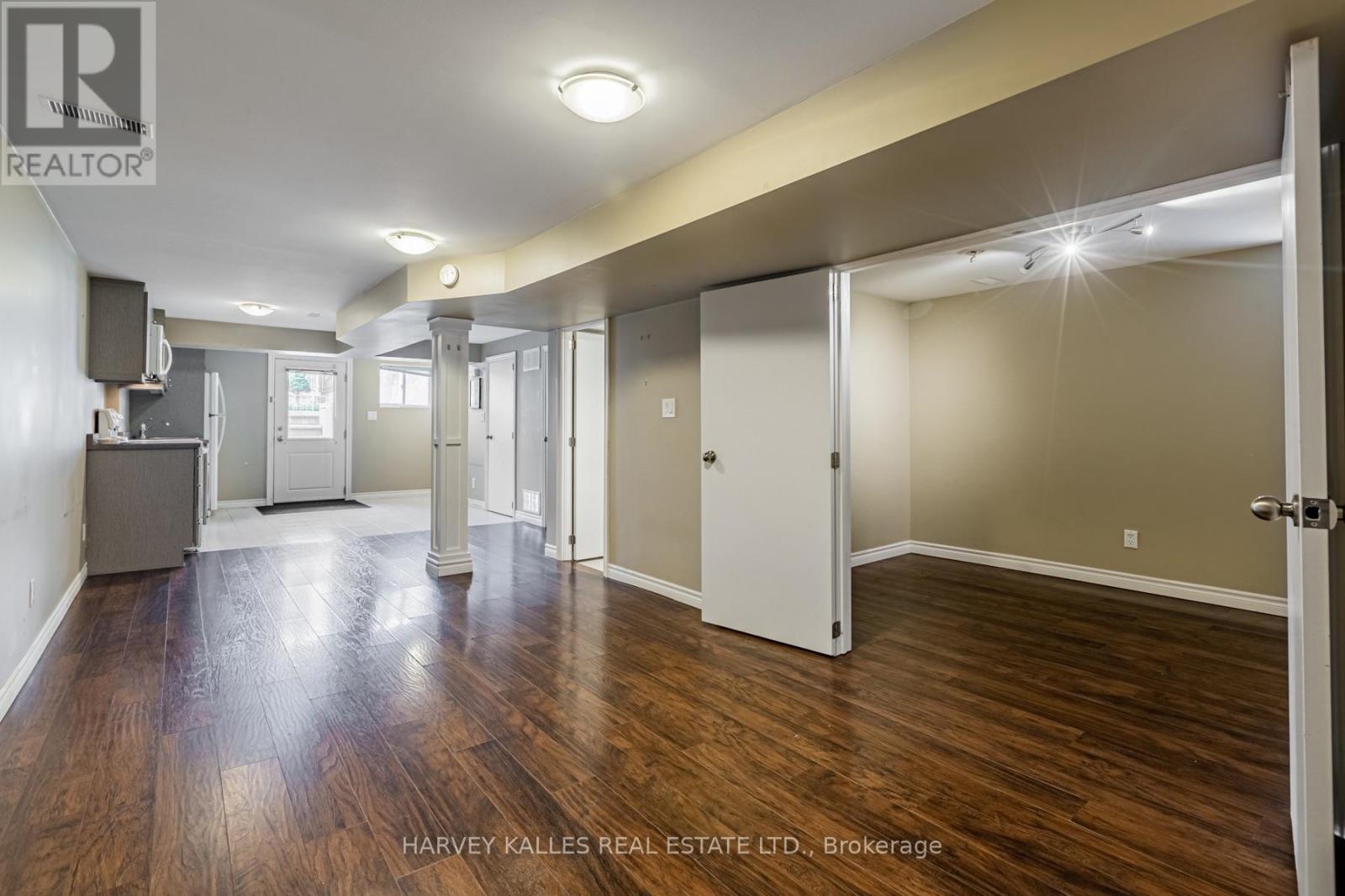 313 Glenholme Avenue, Toronto, Ontario  M6E 3E2 - Photo 9 - C13826346