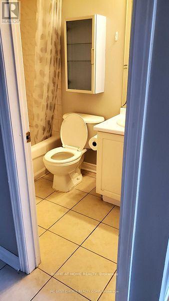 162b Finch Avenue East Finch Ave. E. Unit B Street, Toronto, Ontario  M2N 4R9 - Photo 6 - C13826374