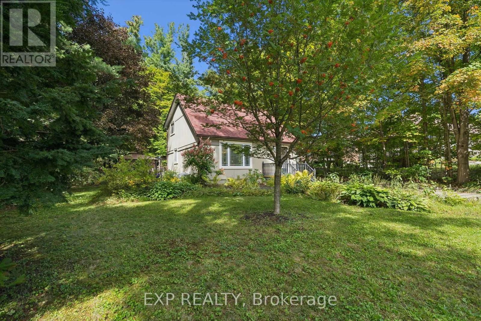 195 Maple Street, Bracebridge, Ontario  P1L 1K4 - Photo 2 - X13826344