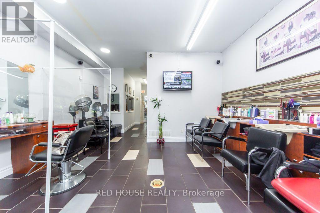 1533 O'connor Drive, Toronto, Ontario  M4B 2V7 - Photo 12 - E13826354