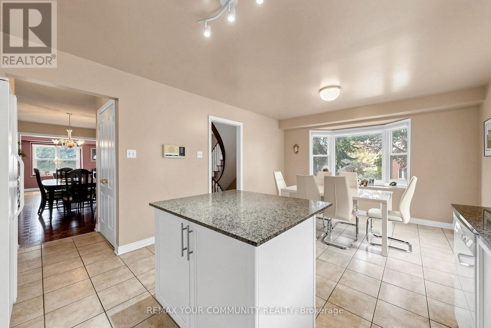1 Edenbridge Drive, Vaughan, Ontario L4J 8C3 - Photo 19 - N13826368