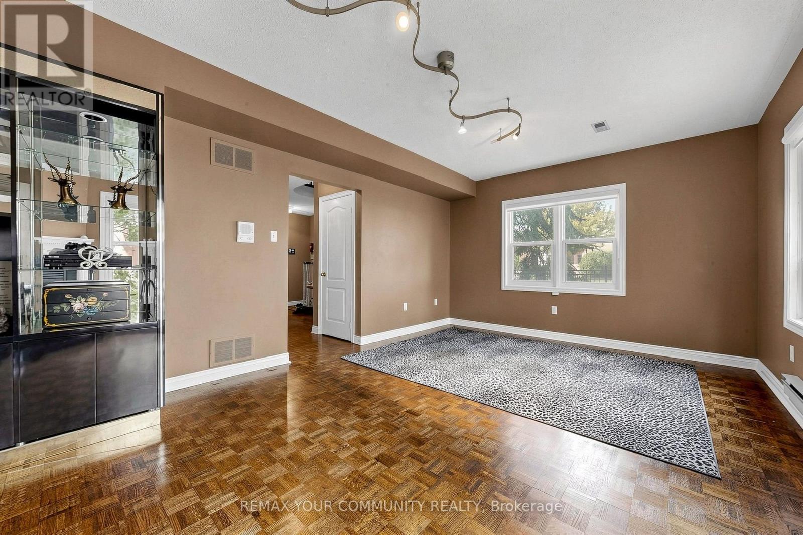1 Edenbridge Drive, Vaughan, Ontario L4J 8C3 - Photo 6 - N13826368