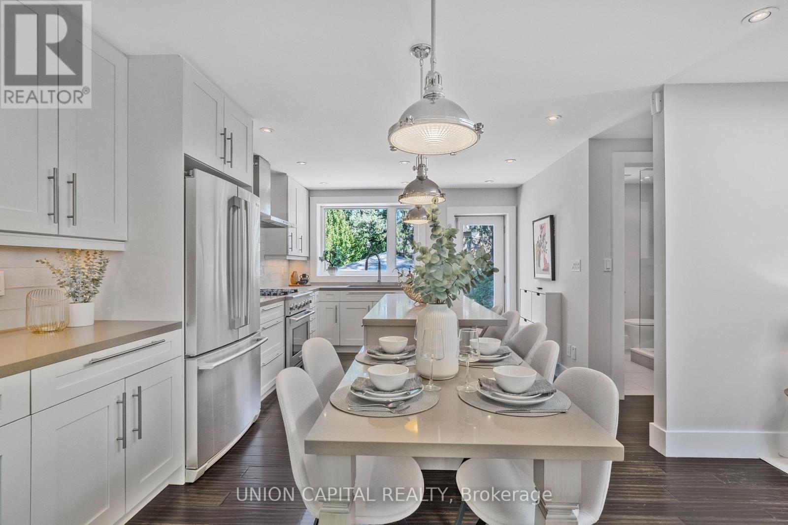 3 Elton Crescent, Toronto, Ontario  M8W 2X9 - Photo 11 - W13826382