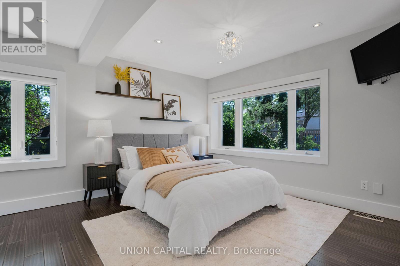 3 Elton Crescent, Toronto, Ontario  M8W 2X9 - Photo 18 - W13826382