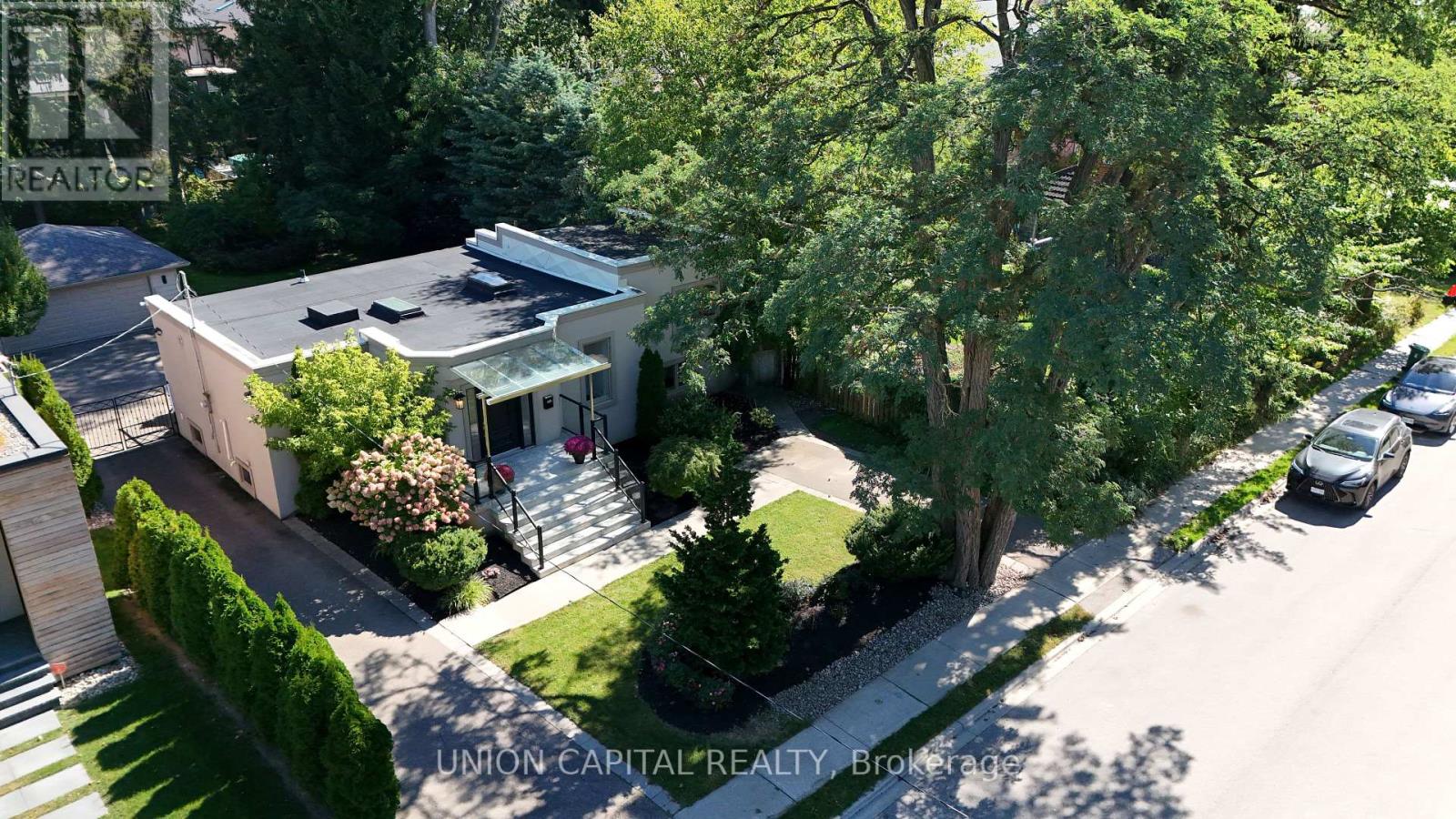 3 Elton Crescent, Toronto, Ontario  M8W 2X9 - Photo 38 - W13826382