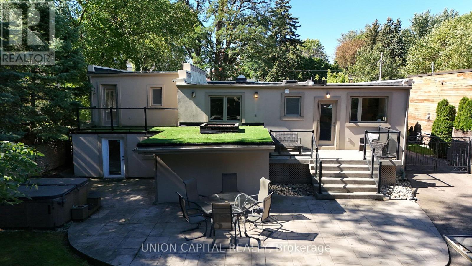 3 Elton Crescent, Toronto, Ontario  M8W 2X9 - Photo 44 - W13826382
