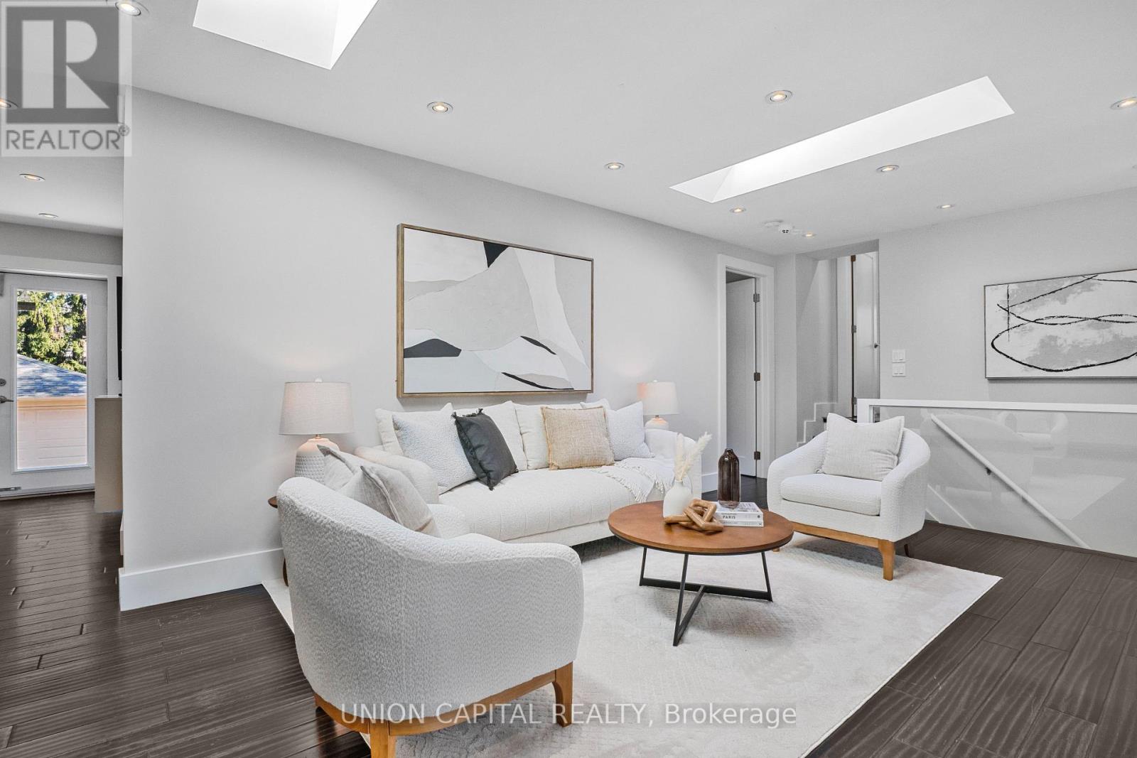 3 Elton Crescent, Toronto, Ontario  M8W 2X9 - Photo 6 - W13826382