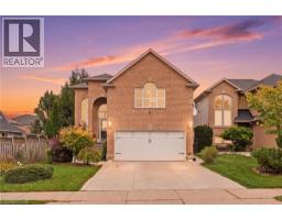 11 REDTAIL Crescent, Hamilton, Ontario