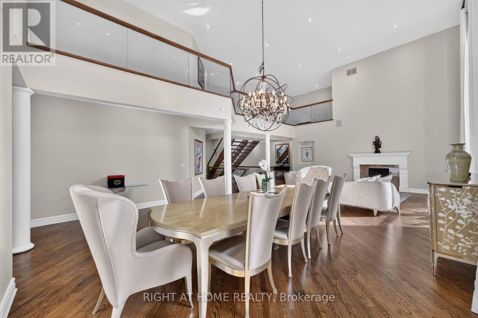 23 Bryson Drive, Richmond Hill, Ontario  L4C 6E2 - Photo 7 - N13826246
