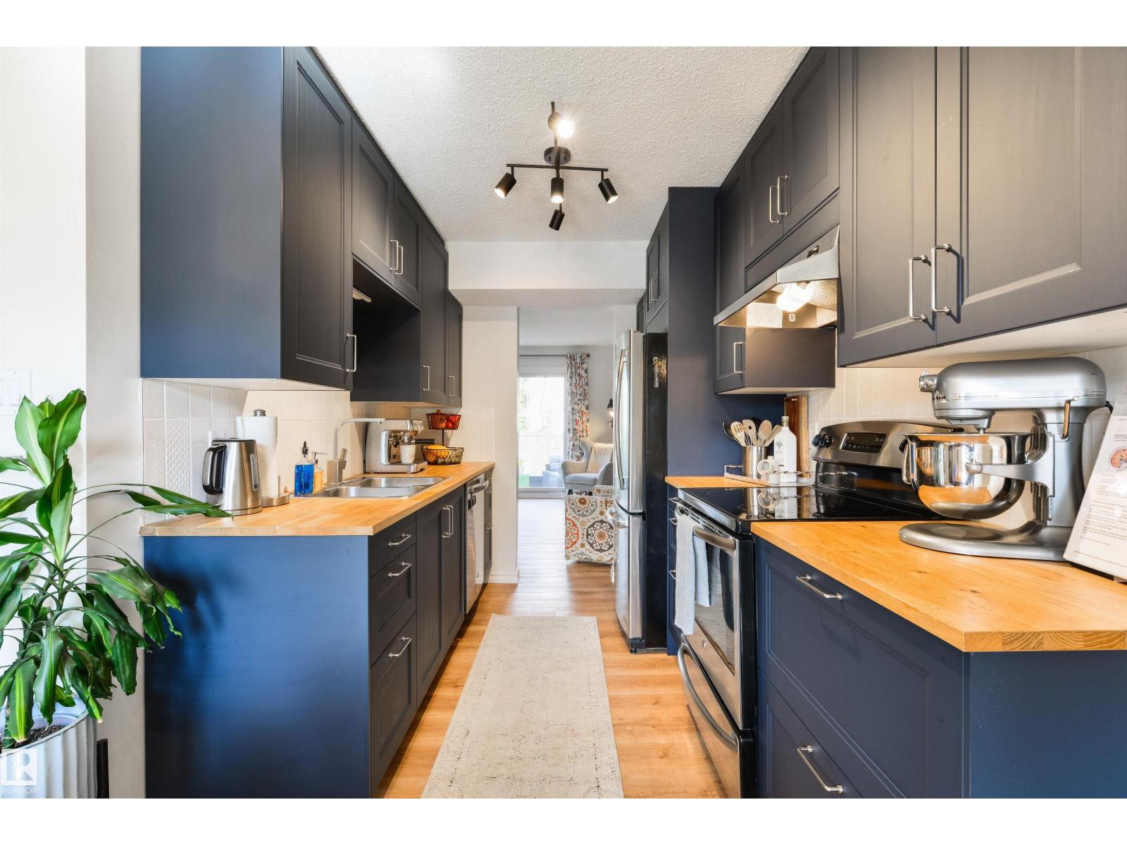 177 TUDOR LN NW