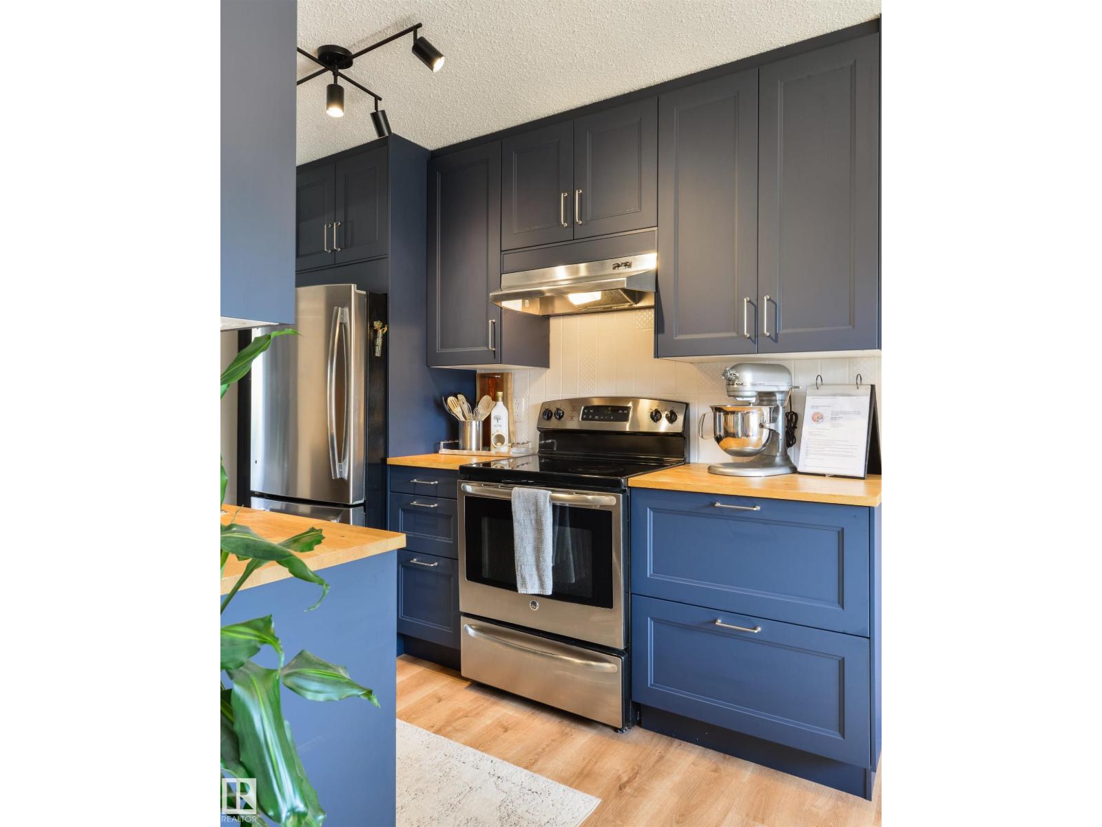 177 TUDOR LN NW