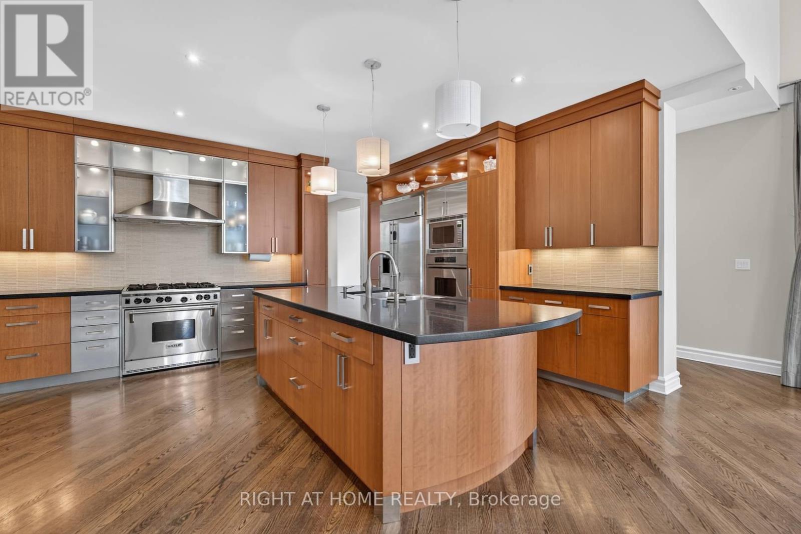 23 Bryson Drive, Richmond Hill, Ontario  L4C 6E2 - Photo 12 - N13826246