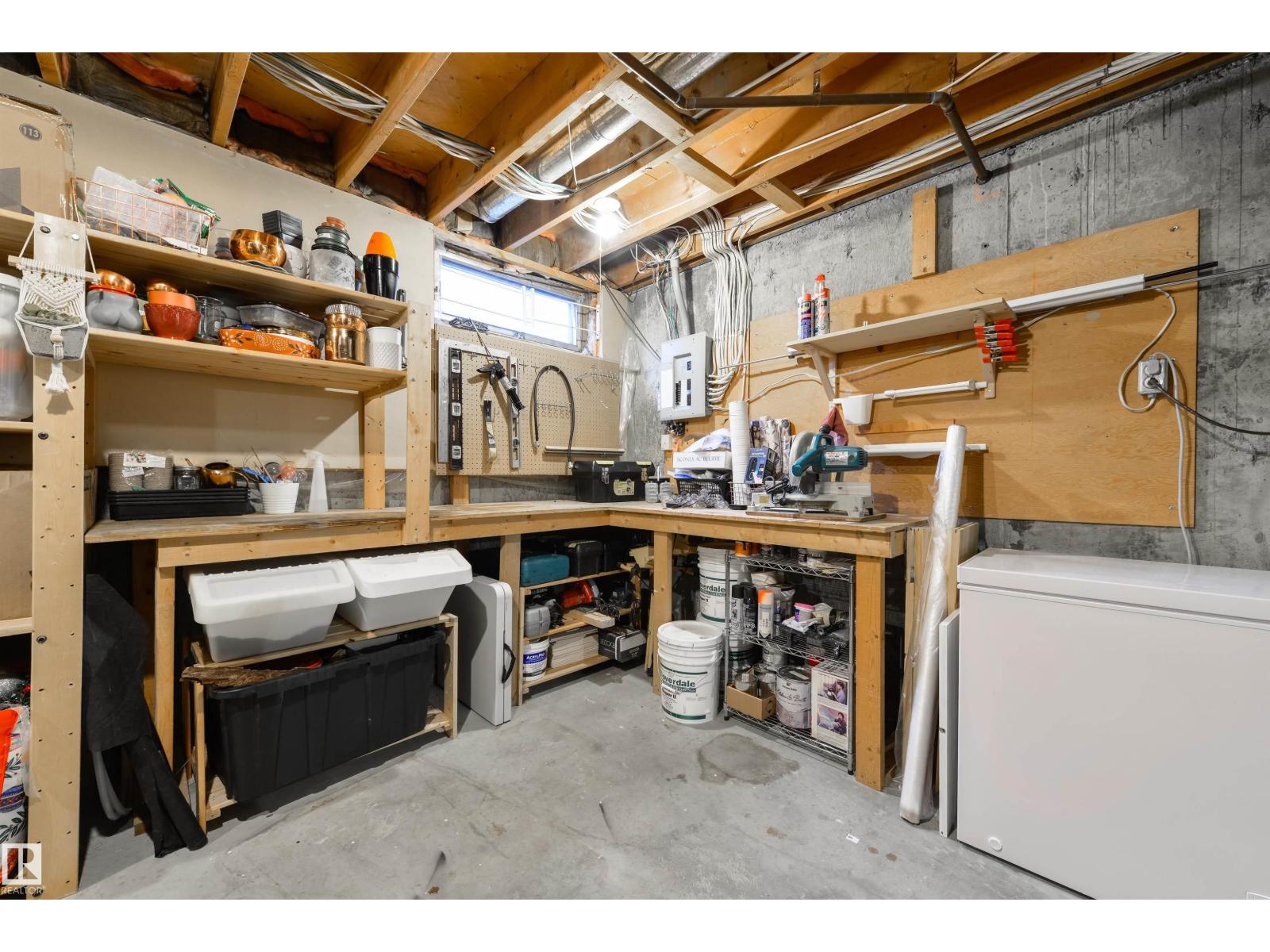 177 TUDOR LN NW