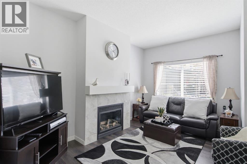 126 Copperpond Landing Se, Calgary, Alberta T2Z 1G6 - Photo 2 - A2344213