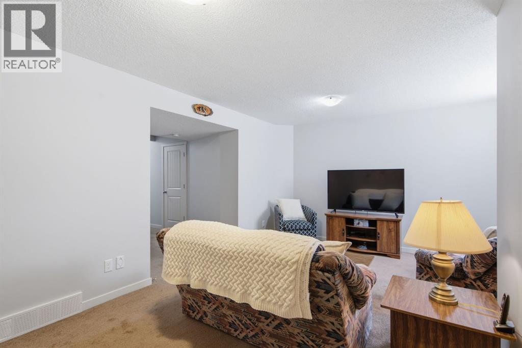 126 Copperpond Landing Se, Calgary, Alberta T2Z 1G6 - Photo 35 - A2344213