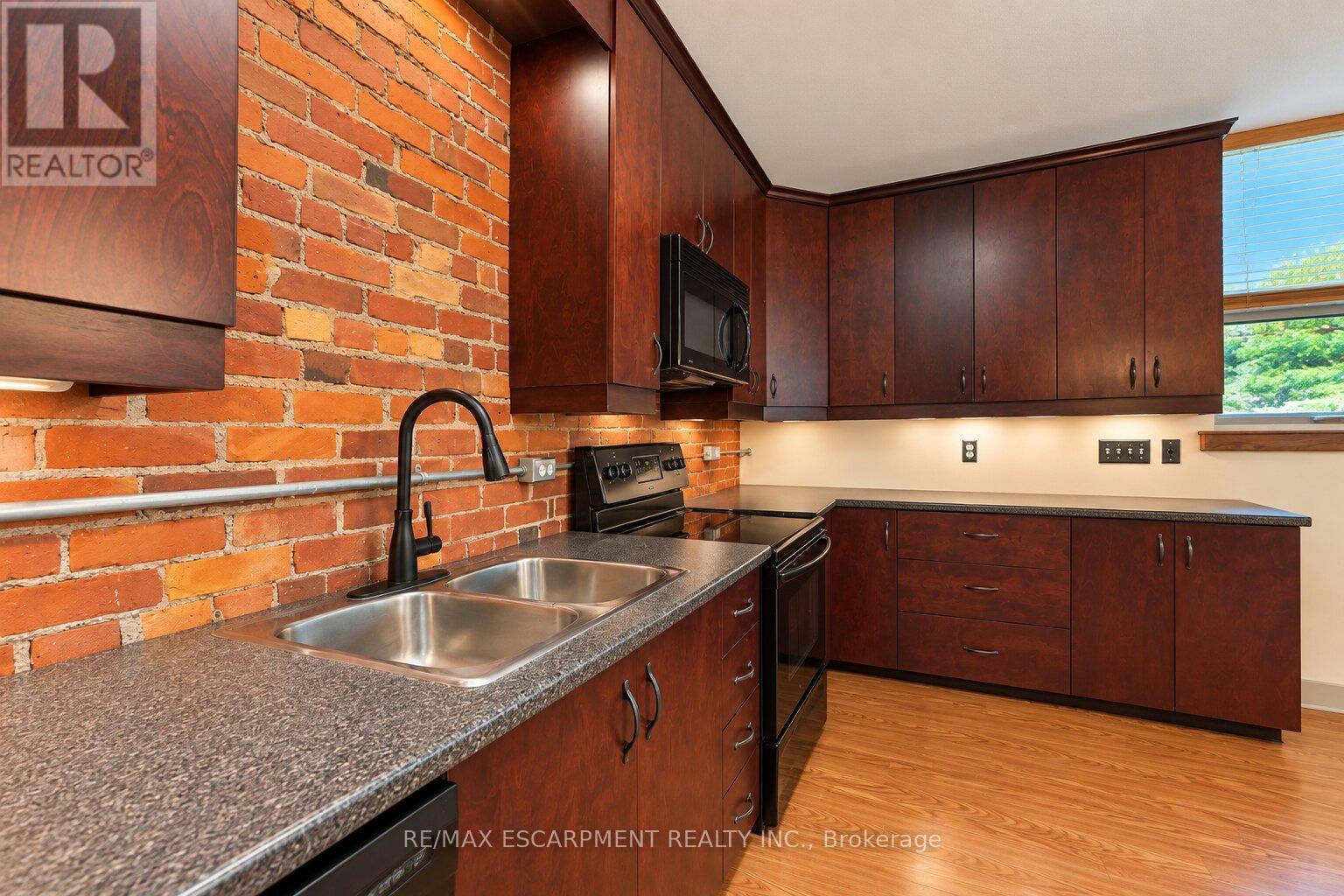 16 - 357 Hunter Street W, Hamilton, Ontario  L8P 1S6 - Photo 27 - X13826394