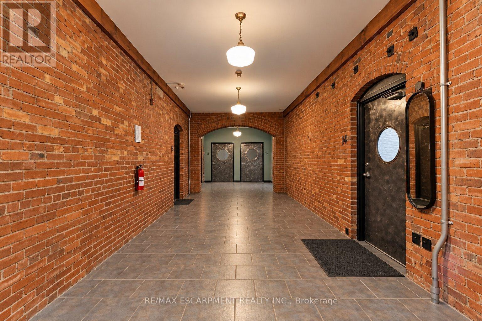 16 - 357 Hunter Street W, Hamilton, Ontario  L8P 1S6 - Photo 5 - X13826394