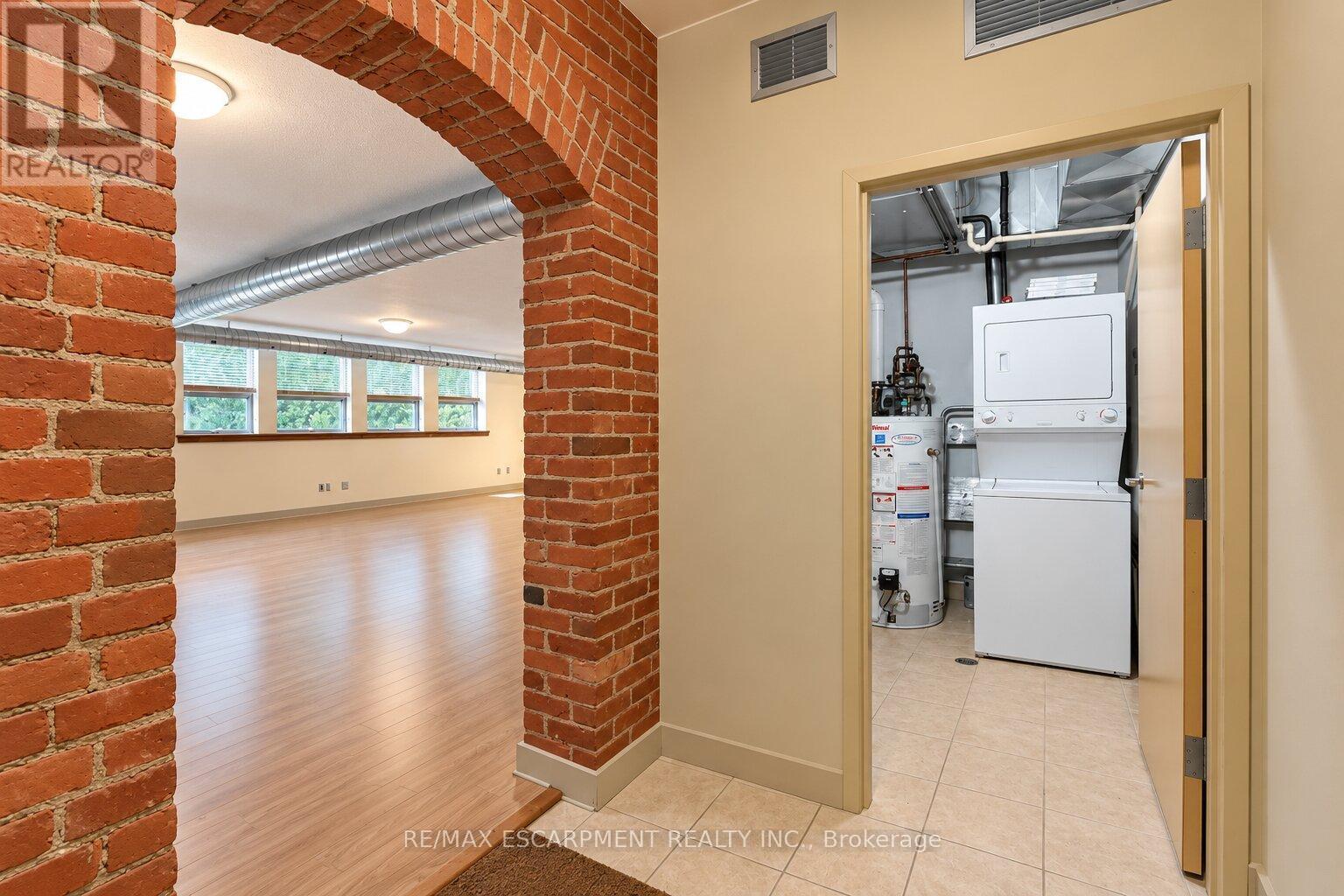 16 - 357 Hunter Street W, Hamilton, Ontario  L8P 1S6 - Photo 7 - X13826394