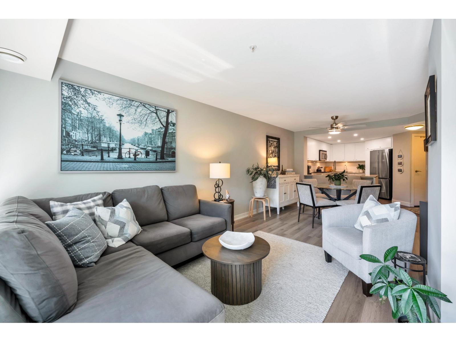 207 2950 King George Boulevard, Surrey, British Columbia  V4P 0E5 - Photo 9 - R3168127