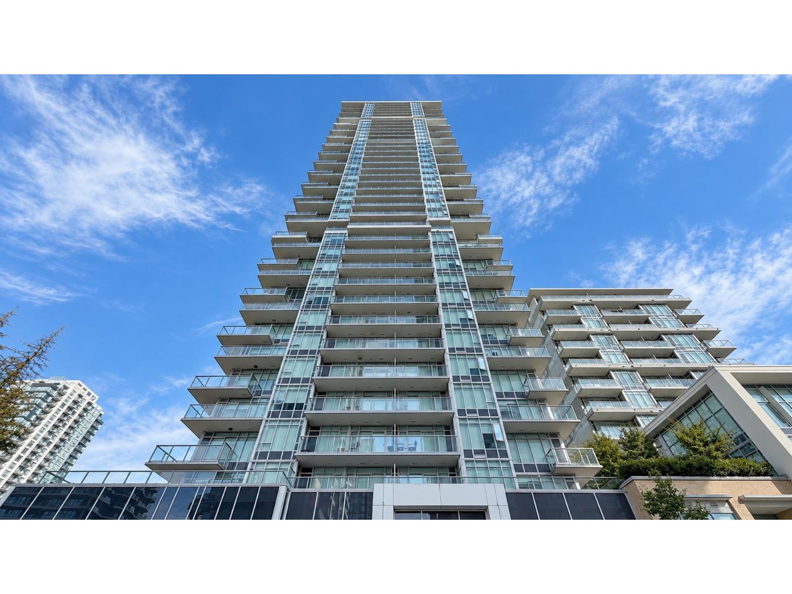 605 13350 CENTRAL AVENUE, Surrey, British Columbia