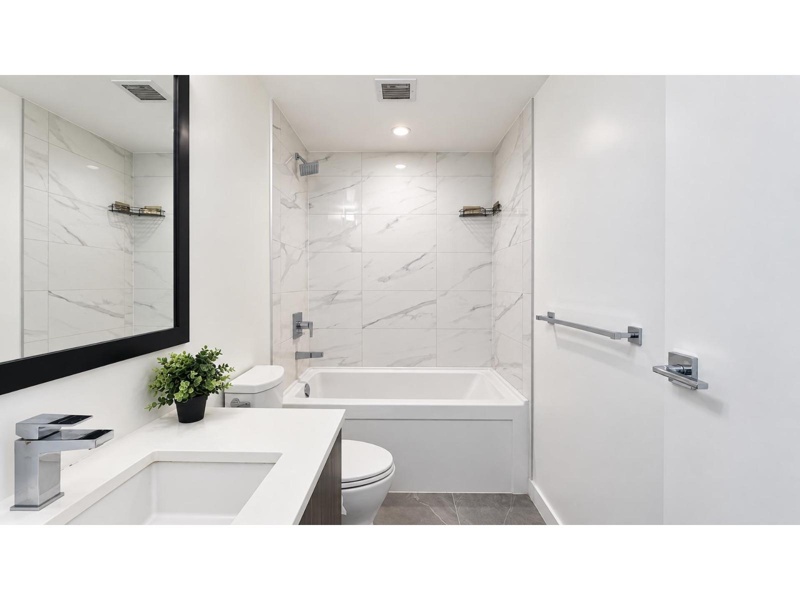 605 13350 Central Avenue, Surrey, British Columbia  V3T 0S1 - Photo 16 - R3169404