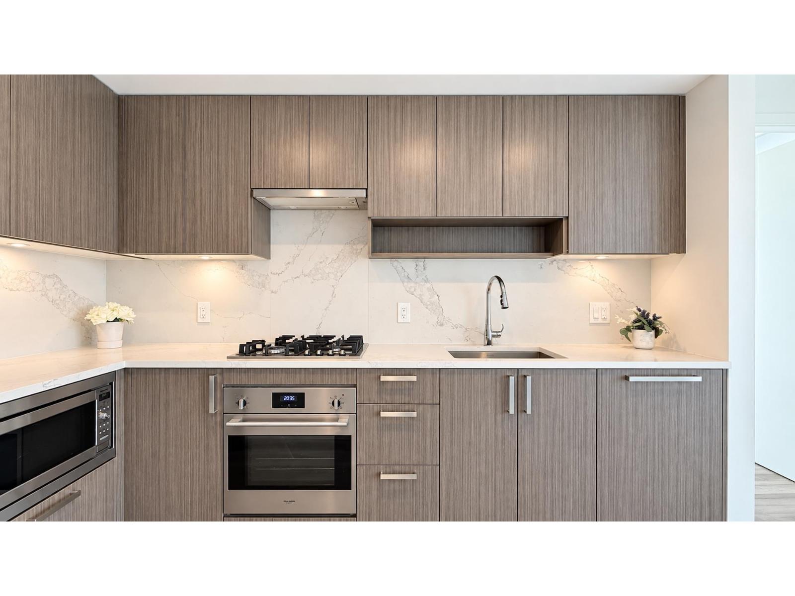 605 13350 Central Avenue, Surrey, British Columbia  V3T 0S1 - Photo 6 - R3169404