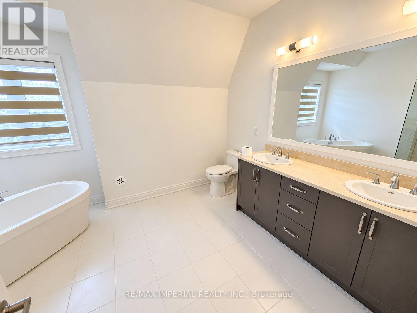 185 - 70 Lunar Crescent, Mississauga, Ontario  L5M 2R4 - Photo 24 - W13823192