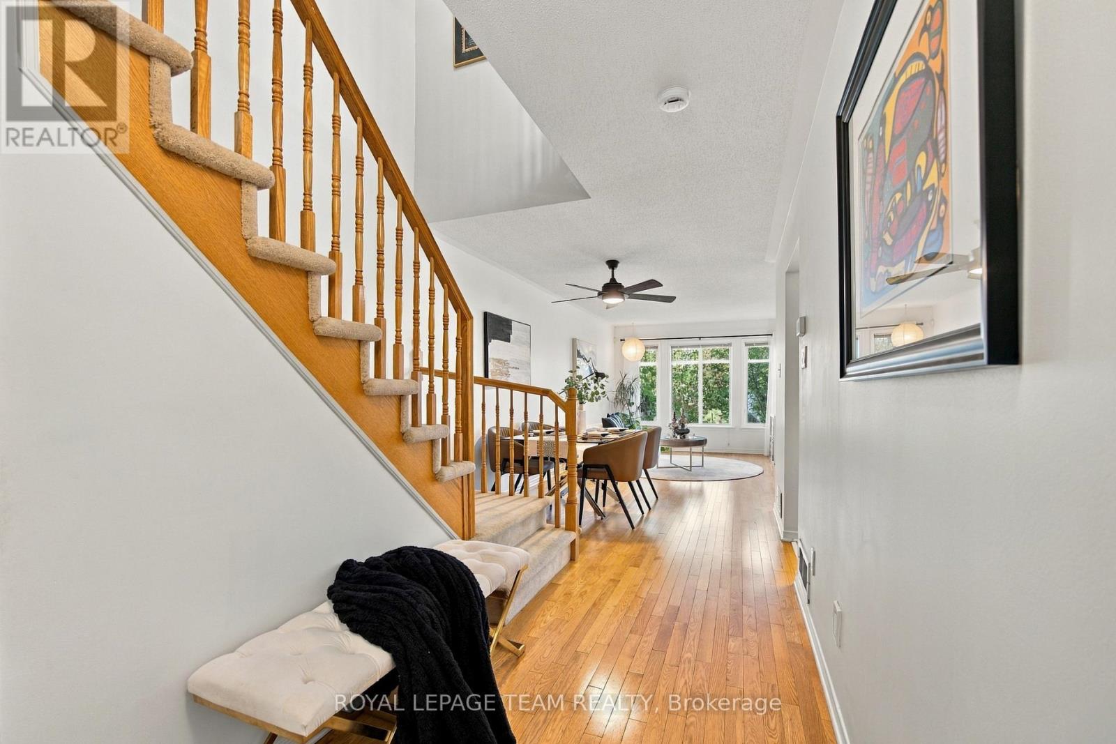 135 Gatespark Private, Ottawa, Ontario  K2T 1L1 - Photo 3 - X13818238