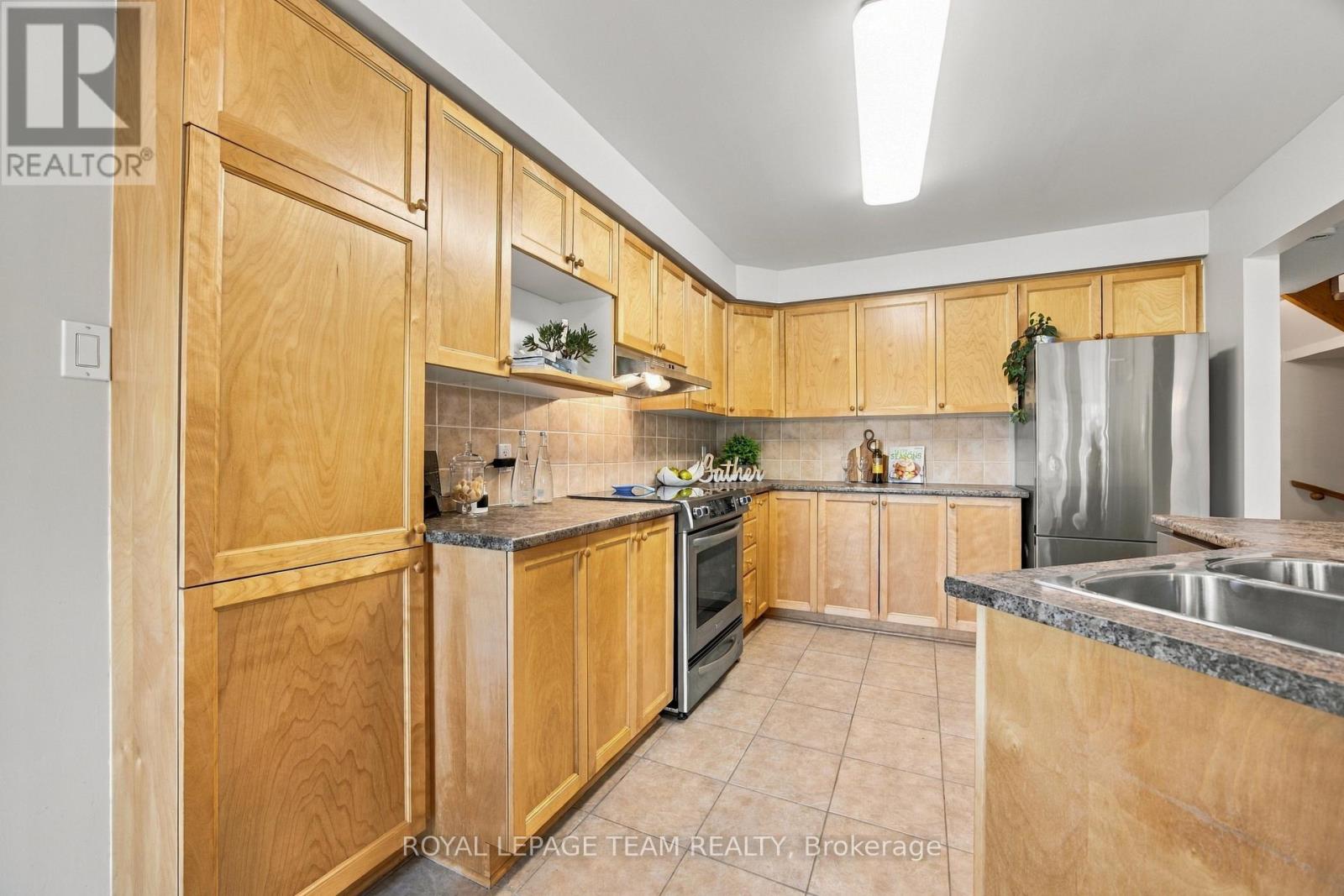 135 Gatespark Private, Ottawa, Ontario  K2T 1L1 - Photo 6 - X13818238