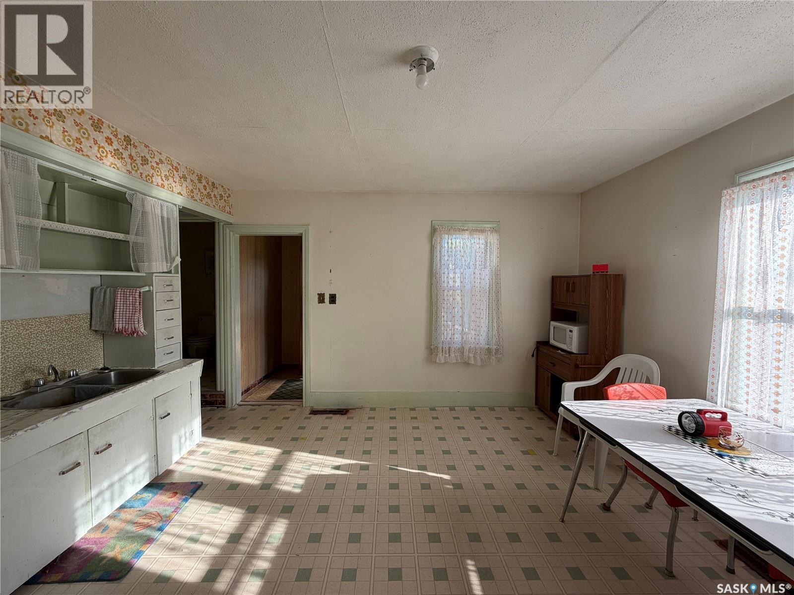 203 6th Avenue W, Canora, Saskatchewan  S0A 0L0 - Photo 9 - SK049335