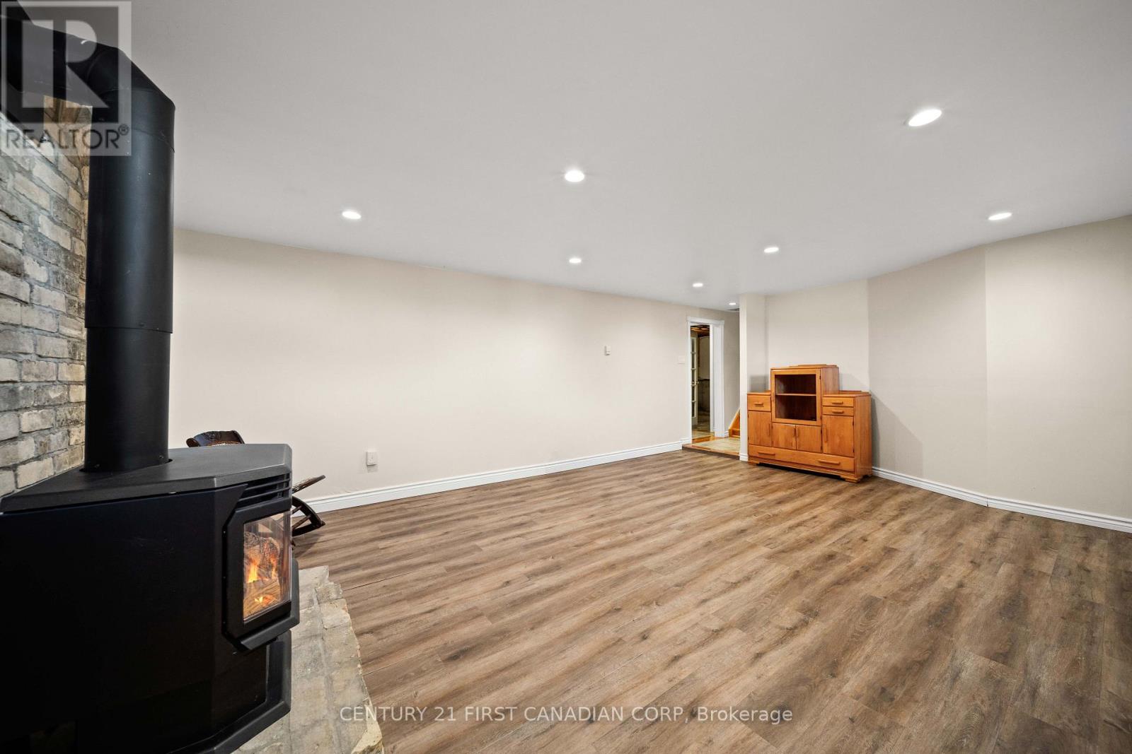 101 Kleinfeldt Avenue, Lucan Biddulph, Ontario  N0M 2J0 - Photo 42 - X13826416
