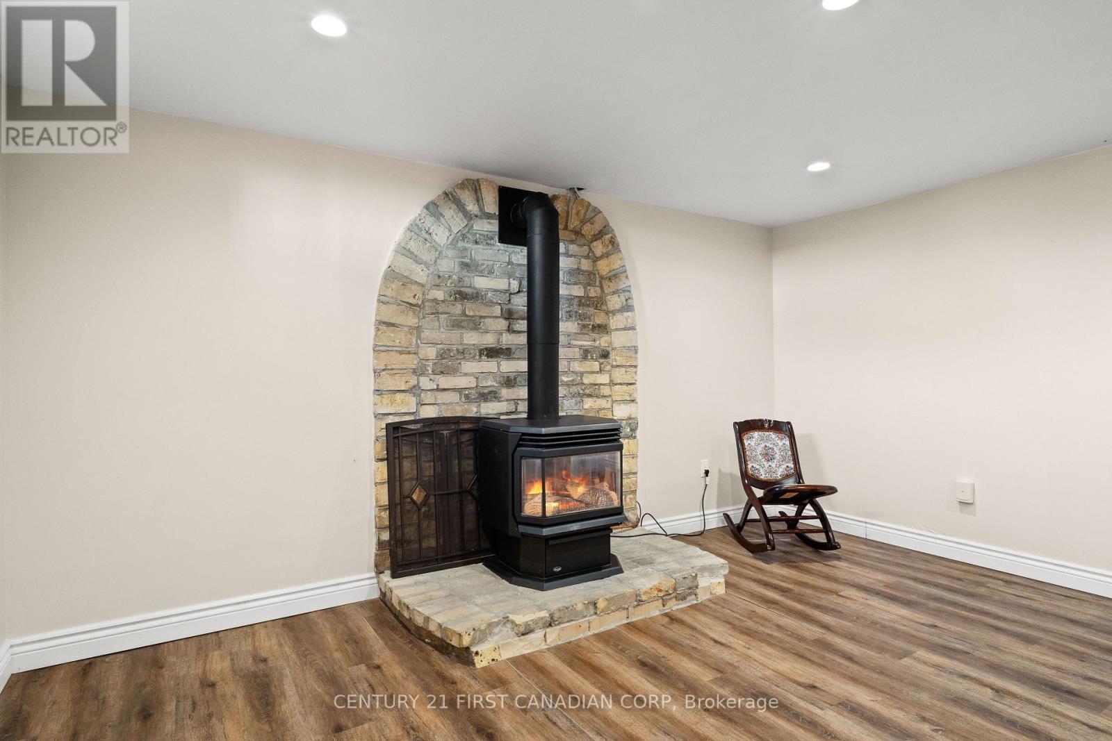101 Kleinfeldt Avenue, Lucan Biddulph, Ontario  N0M 2J0 - Photo 43 - X13826416