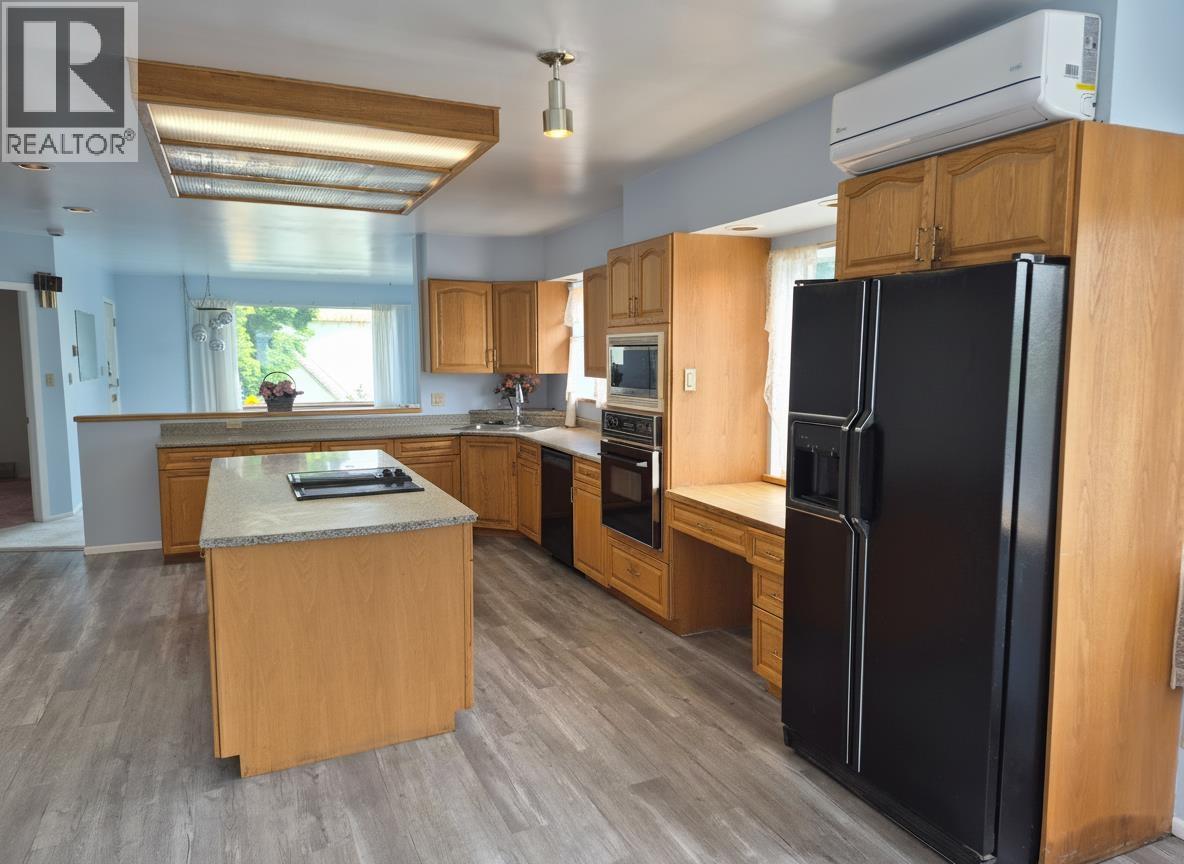4298 Mcgill Street, Burnaby, British Columbia  V5C 1M9 - Photo 8 - R3133075