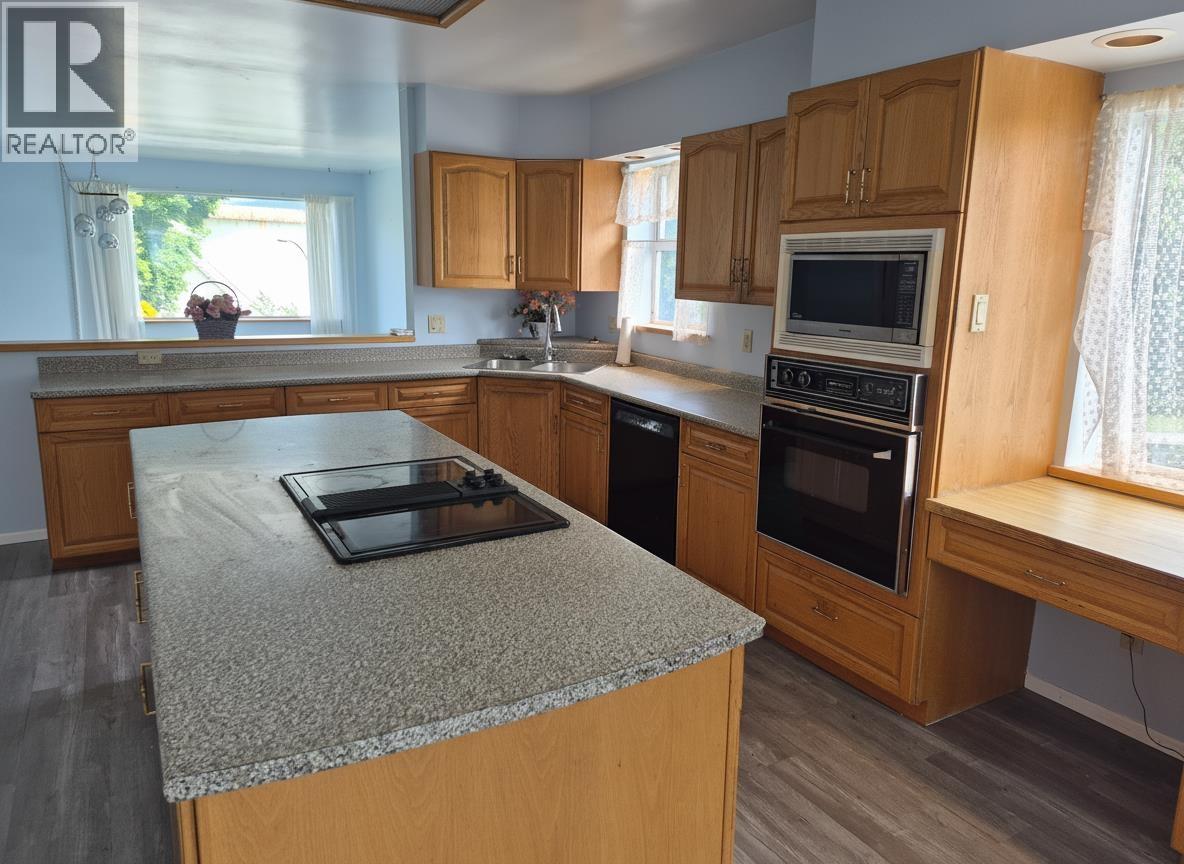 4298 Mcgill Street, Burnaby, British Columbia  V5C 1M9 - Photo 7 - R3133075