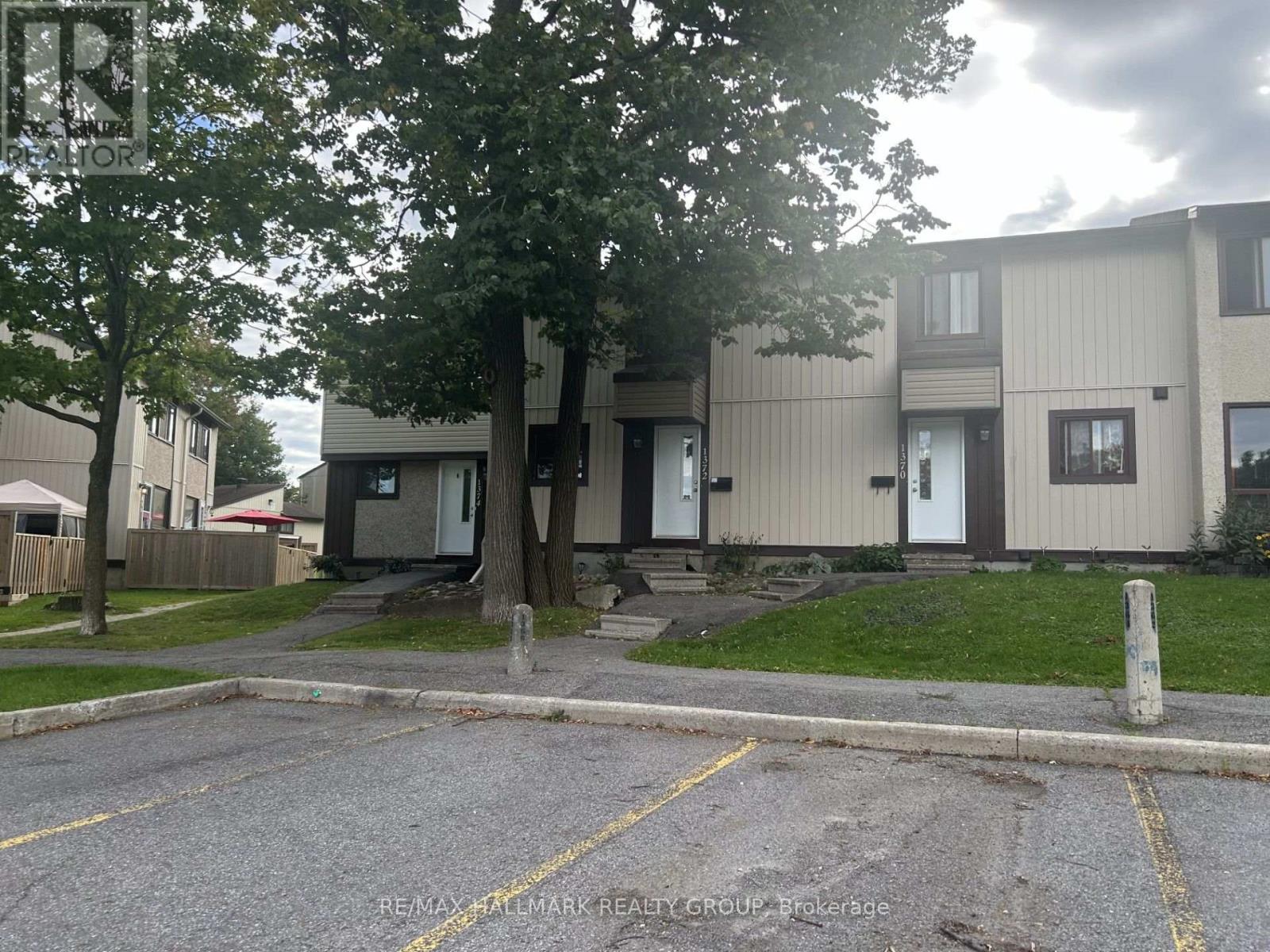 1372 BETHAMY LANE, Ottawa, Ontario